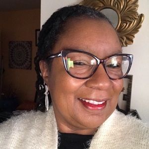 Meet your Posher, Angie